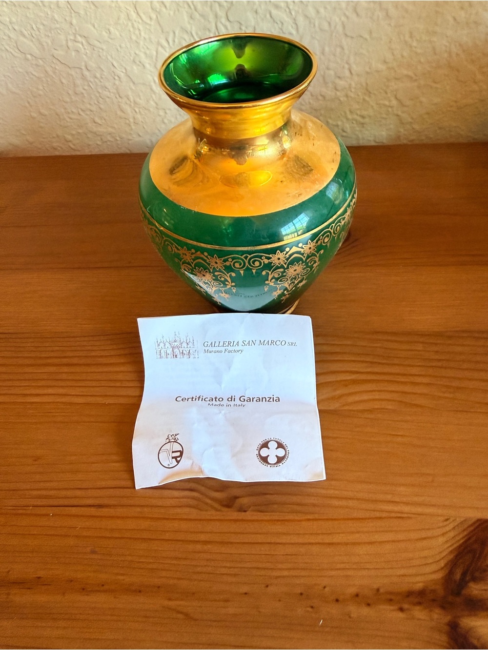 Vintage Murano Italy Glass Vase. 5” tall with gold gilt with certificate